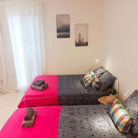 By Plaza Universidad Rooms 巴塞罗那 外观 照片